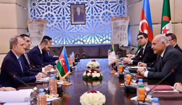 وزير الخارجية يستقبل نظيره الأذربيجاني