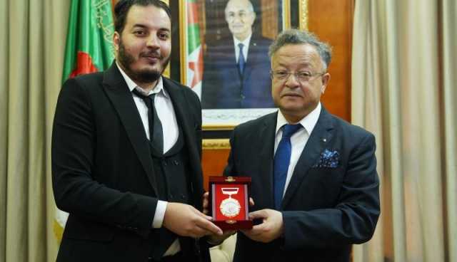 بداري يكرم صاحب مشروع Gardens of Babylon مختار بوعزة