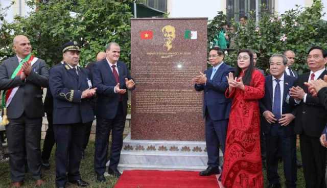 تدشين نصب تذكاري للزعيم الفيتنامي “هو تشي منه” بالرايس حميدو  