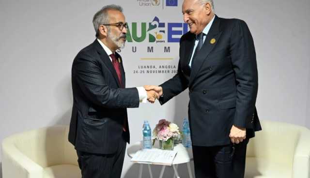 عطاف يجري محادثات مع نظيره البرتغالي