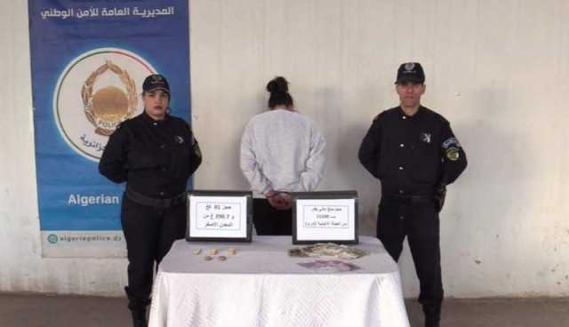 عنابة.. حجز قرابة كيلو ونصف من الذهب وأزيد من 15 ألف أورو بمطار رابح بيطاط