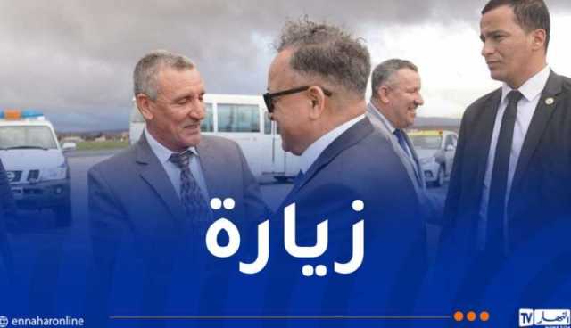 بداري في زيارة عمل وتفقد لجامعة العربي التبسي