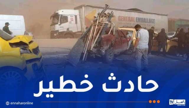 بسبب حادث مرور سيق.. تحويل حركة المرور بالطريق السيّار