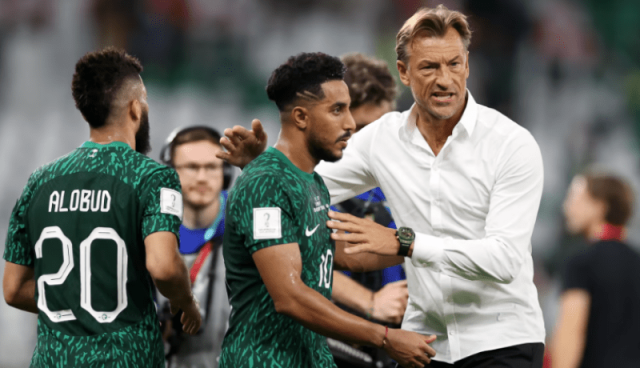 هيرفي رينارد يكشف قائمة المنتخب السعودي المعنية بمواجهة الخضر