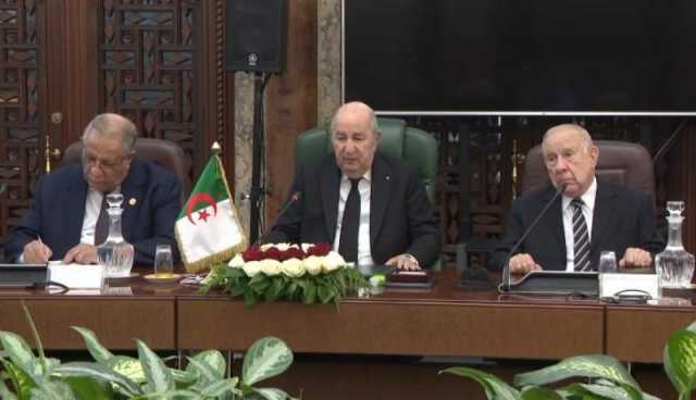 شملت وفدي البلدين.. الرئيس تبون يُجري محادثات موسعة مع نظيره الصومالي