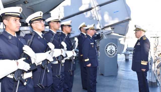 قائد القوات البحرية يشرف على مراسم تفتيش الغراب قاذف الصواريخ “رايس حسان بربيار”