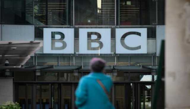 “بي بي سي” تطرد ستة من صحافييها أدانوا العدوان الصهيوني على غزة