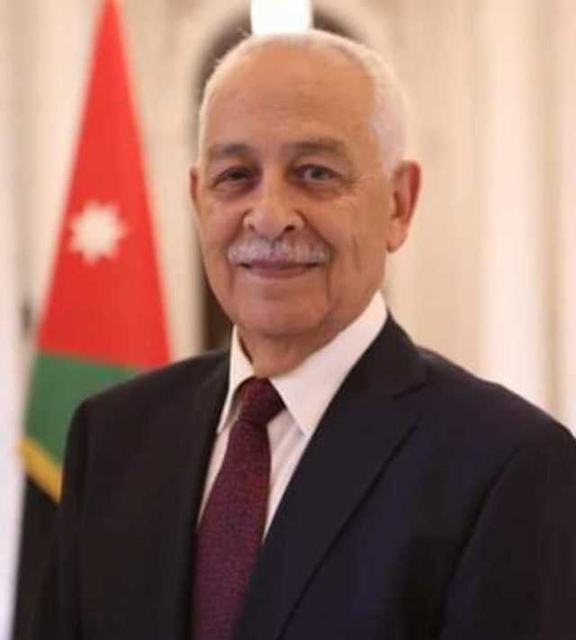 العيسوي ينقل تعازي الملك بوفاة والد العقيد عامر السرطاوي