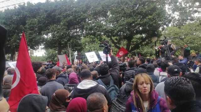 تونس... عائلات المعتقلين السياسيين تطلق دعوة تضامنية