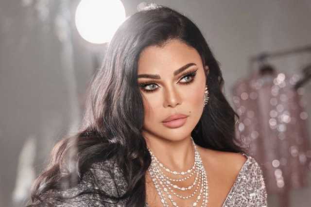 بالصور.. هيفاء وهبي تتألق بفستان جريء ولامع منوعات