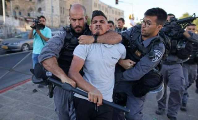 الاحتلال يعتقل 3 شبان والناشط أبو الحمص من حي الشيخ جراح