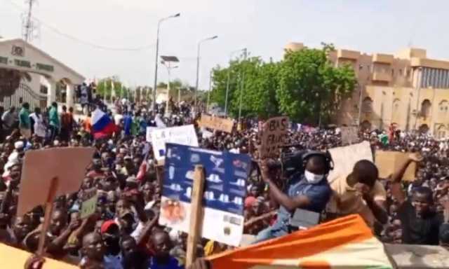 دول غرب أفريقيا تهدد باستخدام القوة ضد انقلابيي النيجر
