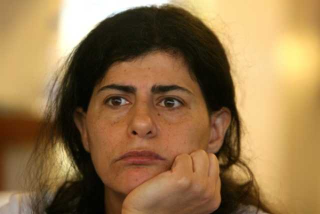 حصان طروادة اليوناني ينقلب على سهى بشارة بانصياع صهيوني