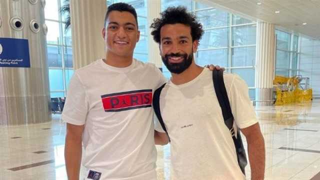 - مصطفي محمد يمدح محمد صلاح الأسطورة