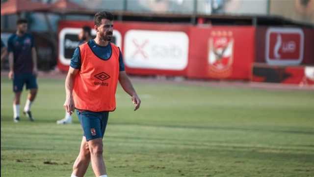 - الأهلي يجدد عقد محمود متولي لمدة موسمين