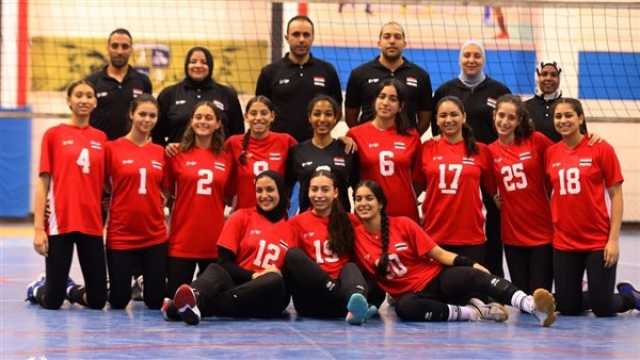 - قائمة منتخب الناشئات للكرة الطائرة في بطولة العالم بالمجر