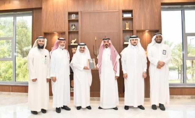 الثقافة والفن منذ النبي إبراهيم للعهد السعودي.. تاريخ 'باب الكعبة' في كتاب جديد