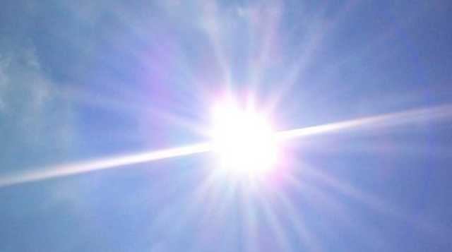 الأرصاد تحذر من خطر التعرض المباشر لأشعة الشمس وقت الذروة