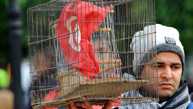 تونس.. عشرات الصحافيين يتظاهرون احتجاجاً على القمع الإعلامي