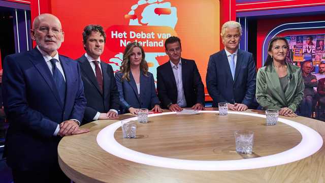 هولندا تنتخب: ساعات حاسمة تحدد مستقبل البلاد بين اليمين المتشدد الصاعد وأحزاب الوسط المنقسمة