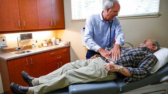 اختراق علمي في جامعة كاليفورنيا... تحديد السبب وراء مرض كرون المزمن