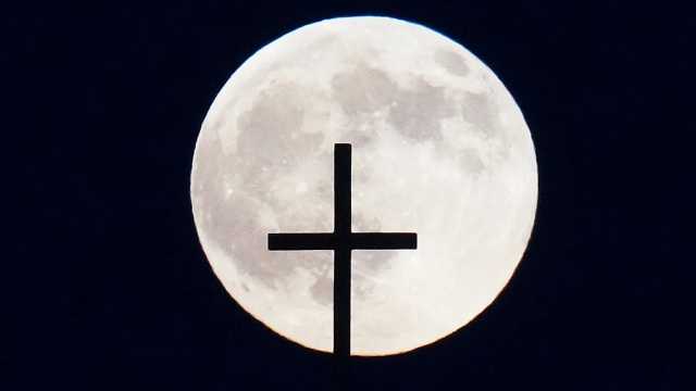 أكبر قمر في العام.. لماذا يعتبر القمر العملاق القادم مميزًا؟