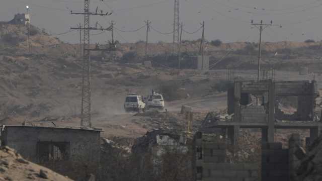 مباشر. القوات الإسرائيلية تدمر مجمعات سكنية في خانيونس وكوشنر يصل تل أبيب لمتابعة خطة ترامب