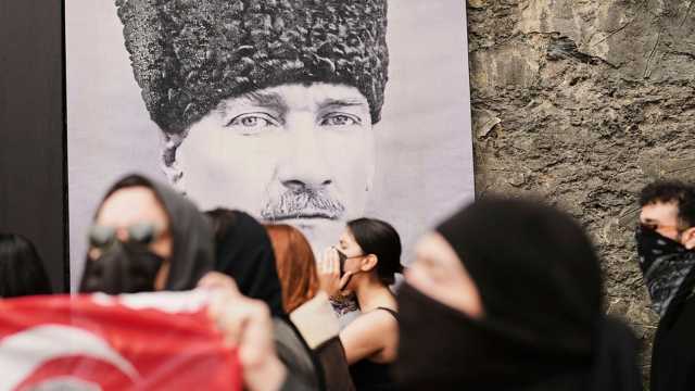 دقيقة صمت في كل البلاد.. تركيا تحيي الذكرى 87 لرحيل أتاتورك بمراسم رسمية وشعبية