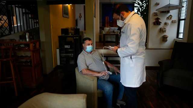 دراسة عالمية تقلب المفهوم الطبي السائد.. فنجان قهوة يوميًا يخفّض نوبات اضطراب نبض القلب