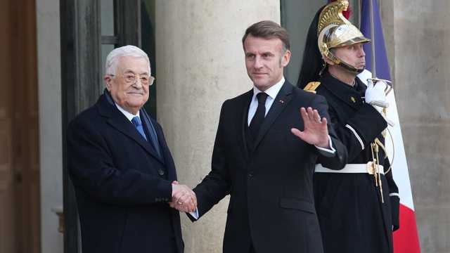 ماكرون يؤكد لعباس أن ضم الضفة خط أحمر.. وتشكيل لجنة مشتركة لصياغة دستور الدولة الفلسطينية