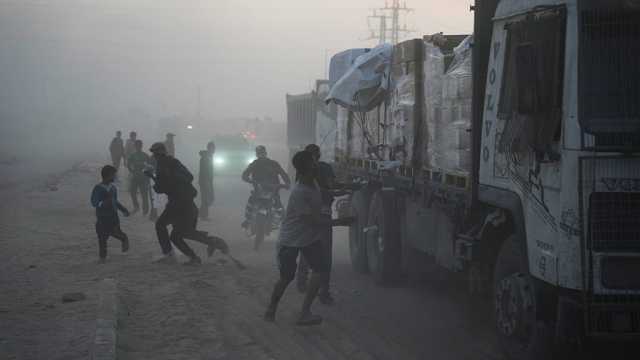 إسرائيل تفتح معبر زيكيم أمام المساعدات إلى غزة... والأمم المتحدة تحذر من تعقيدات إيصالها