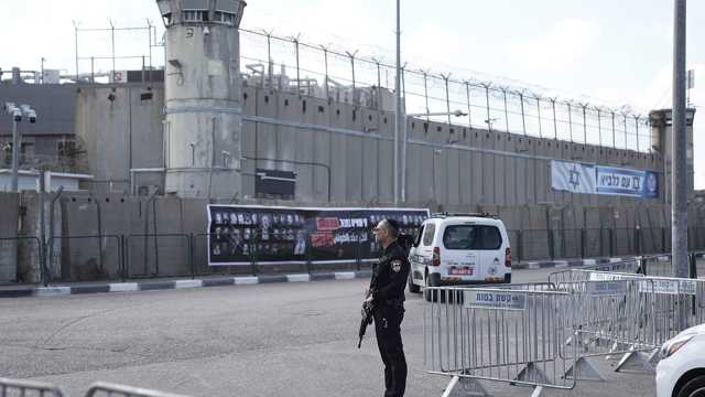 شهادات صادمة.. اغتصاب وانتهاكات جنسية ممنهجة ضد المعتقلين الفلسطينيين في السجون الإسرائيلية