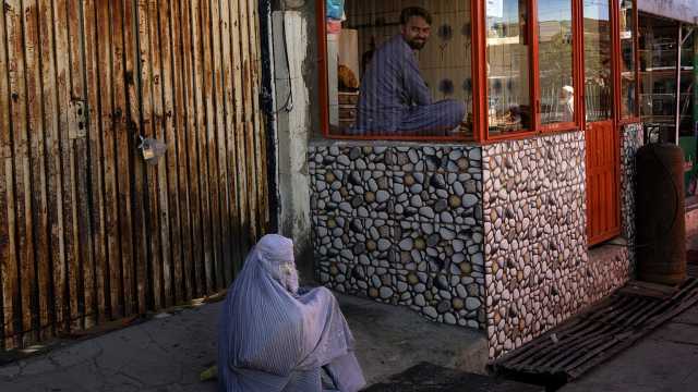 ألمانيا أمام معضلة إنسانية: إنقاذ الأفغان أم ترحيلهم؟