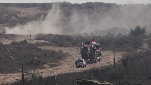 فيديو - عملية ميدانية مشتركة بين الصليب الأحمر وحماس شرق غزة للبحث عن رفات رهائن إسرائيليين