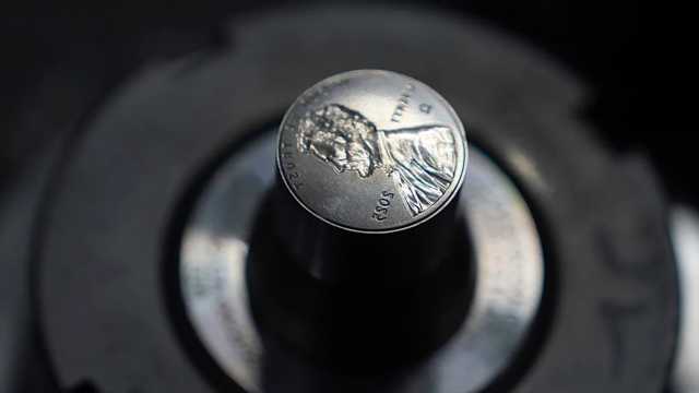 فيلادلفيا تسكّ آخر بنس أمريكي.. نهاية عملة رافقت تاريخ الولايات المتحدة لأكثر من 200 عام