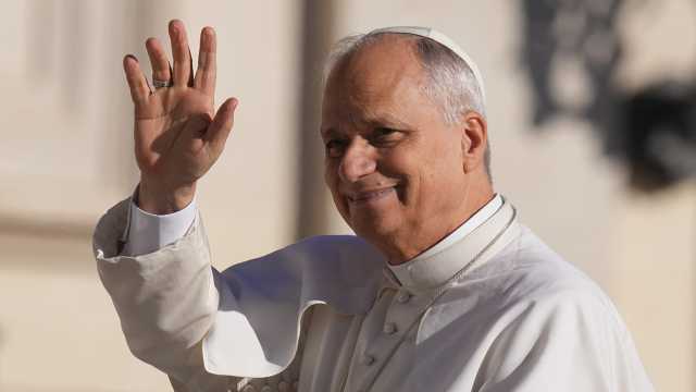 البابا ليو ١٤ يكشف أفلامه المفضلة قبل مقابلة خاصة في الفاتيكان مع نجوم هوليوود