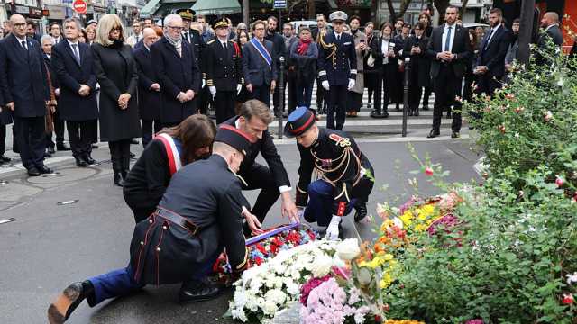 ستاد دو فرانس يحتضن مراسم الذكرى العاشرة لهجمات باريس.. وماكرون: ما زلنا نتألم