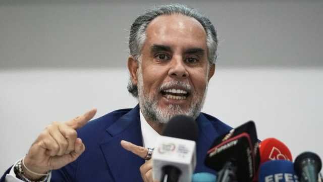 تفسير سيئ.. وزير الداخلية الكولومبي ينفي وقف التعاون الاستخباراتي مع واشنطن