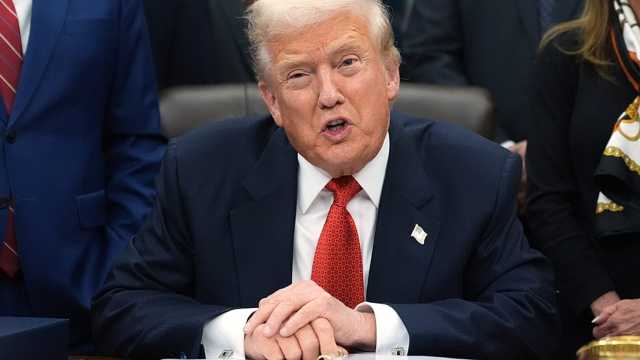 ترامب يبرر رفع رسوم الهجرة: نحتاج إلى مهارات أجنبية