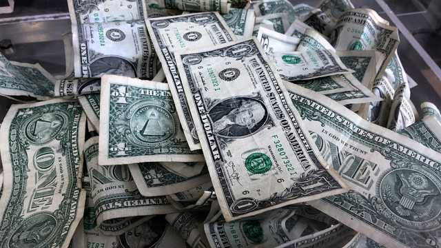 المليارديرات في مرمى الانتقاد.. أكثر من نصف الأمريكيين يرونهم خطرا على الديمقراطية