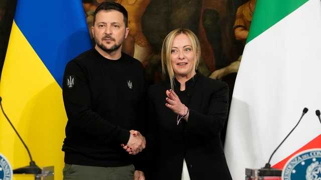 جولة زيلينسكي الأوروبية القصيرة تثير الأسئلة… لماذا لم تشمل روما؟