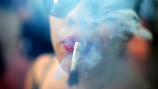 دراسة تحذّر: التدخين حتى بكميات قليلة يهدّد حياة الإنسان