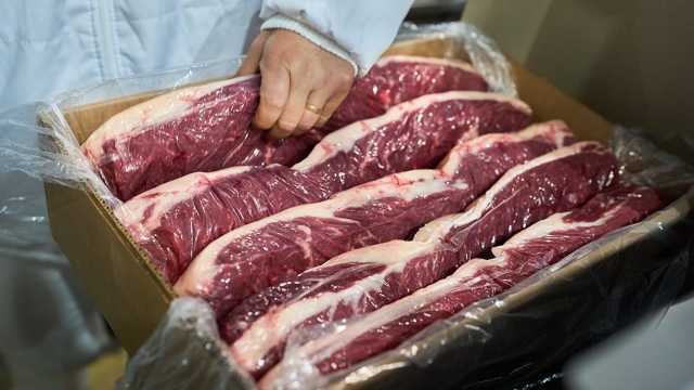 دراسة جديدة تشكك في النتائج السابقة.. هل تشكل اللحوم الحمراء خطرًا على صحة الإنسان؟