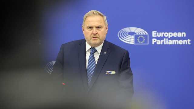 عضو في البرلمان الأوروبي لـيورونيوز: الأميركيون يصدقون كل ما يقوله بوتين