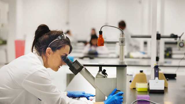 ارتفاع غير مسبوق لسرطان الزائدة الدودية بين الشباب.. والعلماء يبحثون عن الأسباب