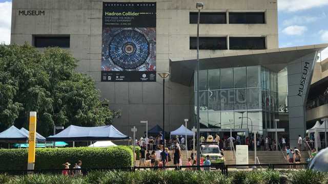 اتهام مواد مدرسية ممولة من شل بتقليل التأثير المناخي للوقود الأحفوري