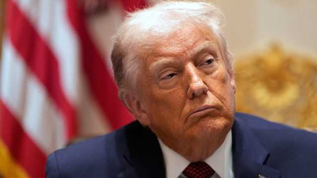 يتحدثون كثيرًا ولا ينجزون شيئًا.. ترامب ينتقد قادة أوروبا ويدعو أوكرانيا لتنظيم انتخابات