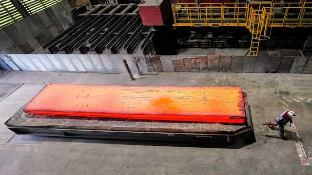 أسهم تيسينكروب الألمانية تتراجع مع توقع خسائر كبيرة