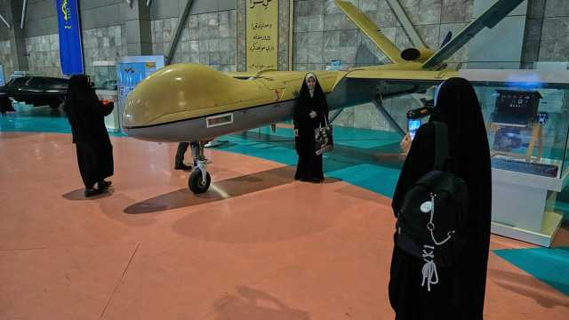 مفاجأة الحرس الثوري الإيراني: حديد 110.. مسيّرة شبحية فائقة السرعة