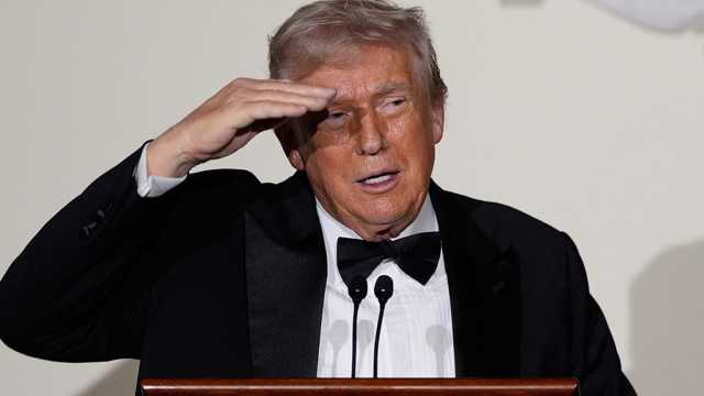 ترامب يشكك في مصداقية استطلاعات الرأي بعد تراجع تأييد سياسته الاقتصادية